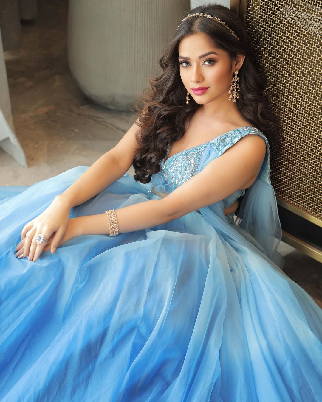 Jannat Zubair as Pankti | Birthday dress women, Bollywood dress, Birthday  dresses