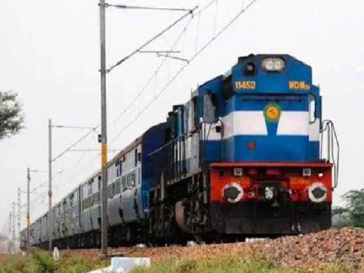 16 coach daily passengers will run from Delhi to Rohtak, see what is the convenience Indian Railways: द‍िल्‍ली से रोहतक के ल‍िए चलेंगी 16 कोच वाली डेली पैसेंजर्स, देखें क्या है सुव‍िधा