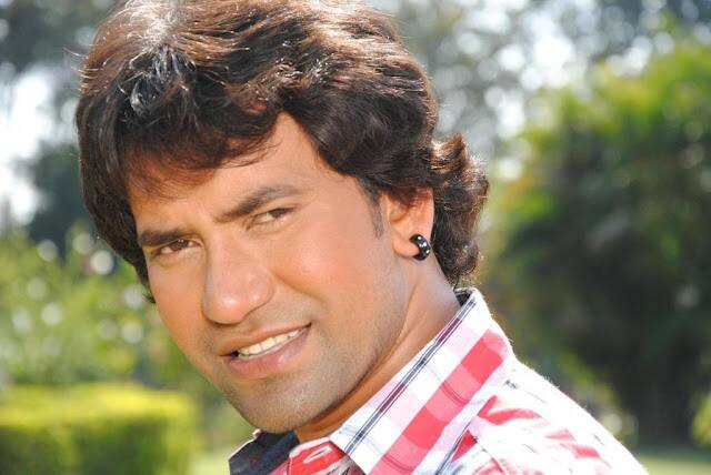 भोजपुरी सिनेमा में कदम रखने से पहले निरहुआ पाई पाई के लिए मोहताज हुआ करते थे, लेकिन आज एक्टर लैविश जिंदगी जी रहे हैं.