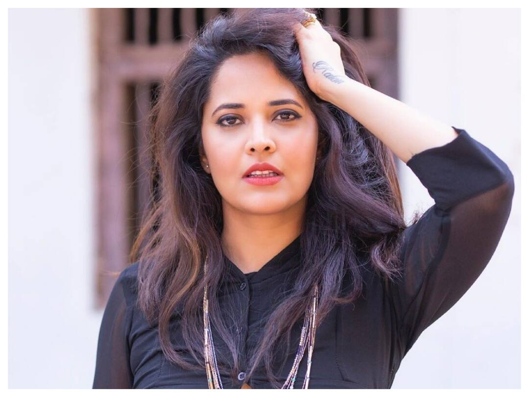 Anasuya about women's role in Cinema Industry Anasuya: ఇండస్ట్రీలో ఆడవాళ్లు మాట్లాడకూడదు, గిల్లితే గిల్లించుకోవాలి - అనసూయ కామెంట్స్!