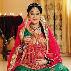 Happy Birthday Disha Vakani : ‘तारक मेहता..’मधून दिशा वकानीने मिळवली घराघरांत प्रसिद्धी, मनोरंजन विश्वातून दूर राहूनही कोटींमध्ये नेटवर्थ!