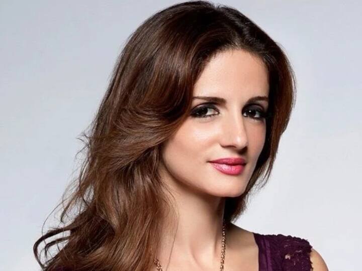 hrithik roshan ex wife sussanne khan raises internet temperature with her sizzling look Sussanne Khan Post: अपने बिकिनी लुक से होश उड़ा रही हैं ऋतिक की एक्स वाइफ, पहले नहीं देखा होगा सुजैन का ऐसा अंदाज