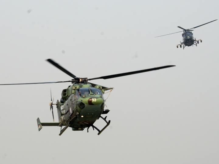 defence Minister hands over indigenous developed equipment for Indian Army helicopters in New Delhi ann Exclusive: अब दुश्मन के मूवमेंट की मिलेगी सटीक जानकारी, वीडियो रिकॉर्डिंग भी हो सकेगी, सेना को मिला ये खास डिवाइस