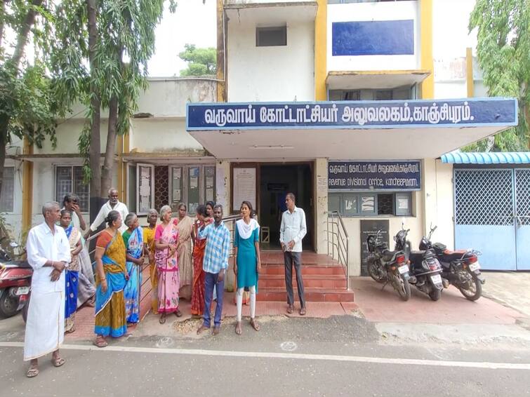 Deputy District Collectors wife dies suspiciously due to family dispute in Kancheepuram காஞ்சிபுரத்தில் துணை வட்டாட்சியரின் மனைவி தற்கொலை..? - சாவில் சந்தேகமென பெற்றோர் புகார்