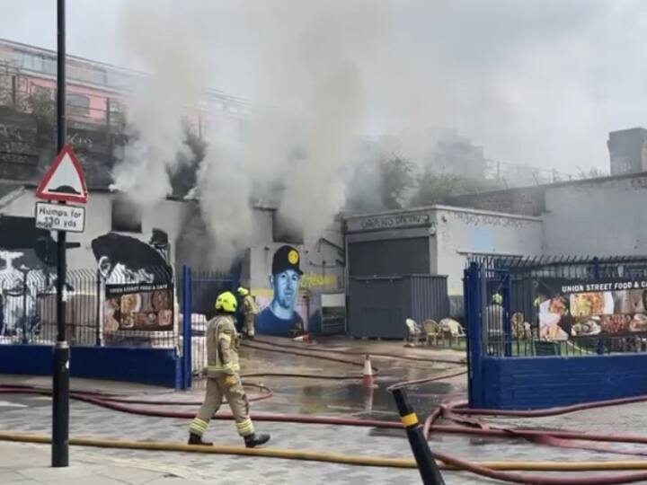 London Fire Ten fire engines and around 70 firefighters tackled fire railway in Southwark London Fire: लंदन के साउथवार्क रेलवे स्टेशन पर आग, मौके पर 70 दमकलकर्मी और 10 गाड़ियां