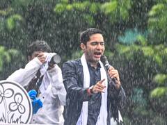 West Bengal: बंगाल में नई राजनीति का उदय? अभिषेक बनर्जी की तस्वीरों वाले लगे पोस्टर, लिखा- 6 महीने में नई TMC