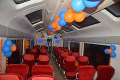 Vistadome Tourist Coach: जबलपुर जनशताब्दी एक्सप्रेस में लगा विस्टा डोम कोच, देखें ट्रेन के अंदर की तस्वीरें