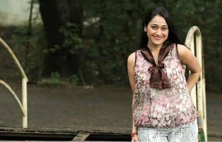 अभिनेत्री मॅटर्निटी ब्रेकवर गेली आणि एका मुलीची आई झाली, पण त्यानंतर दिशा कौटुंबिक जीवनात इतकी व्यस्त झाली की, तिने शो सोडला आणि परत आलीच नाही.