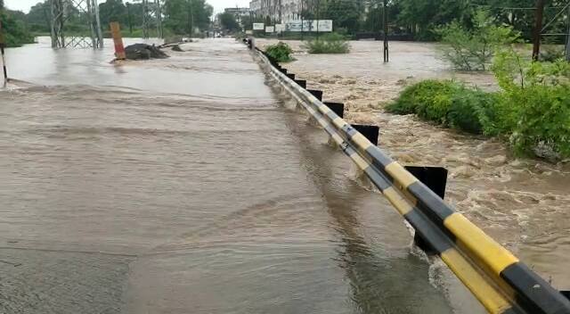 Gujarat Rain : lashes rain in 246 talukas of Gujarat , highest 8 Inch rains in Songadh Taluka of Tapi Gujarat Rain : તાપીના સોનગઢમાં સૌથી વધુ 7.7 ઇંચ વરસાદ, ડીસામાં 7.5 ઇંચ વરસાદ ખાબક્યો