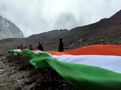 Chhattisgarh News: छत्तीसगढ़ के लाल रोहित झा के नेतृत्व में पर्वतारोहियों ने किया कमाल,  माउंट यूनम पर फहराया 280 फीट लंबा तिरंगा