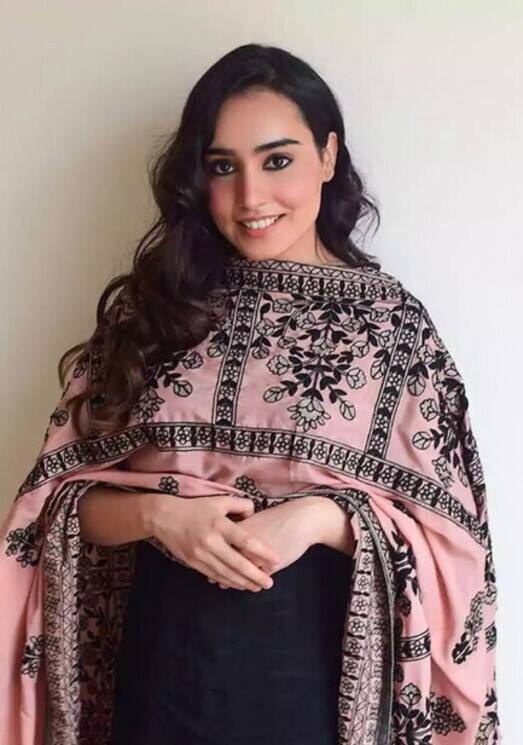 ਪੰਜਾਬੀ ਗਾਇਕਾ ਬਾਰਬੀ ਮਾਨ ਦਾ ਸਾਦਗੀ ਭਰਿਆ ਅੰਦਾਜ਼