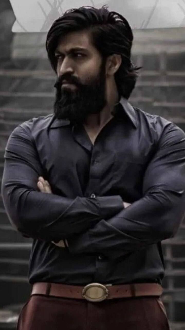 கே ஜி எஃப் : சேப்டர் 2 (2022)