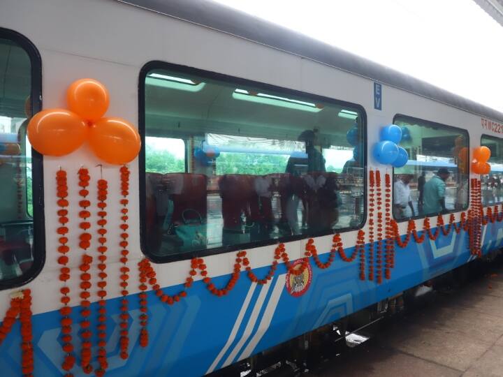 Indian Railway First Vista Dome coach installed in Bhopal-Jabalpur Jan Shatabdi Express Indian Railway: भोपाल-जबलपुर जनशताब्दी एक्सप्रेस में लगाया गया विस्टा डोम कोच, सफर में दिखेंगे खूबसूरत नजारे