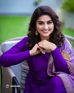 Sneha Photos: ఆహా! స్నేహ ఏముందబ్బా