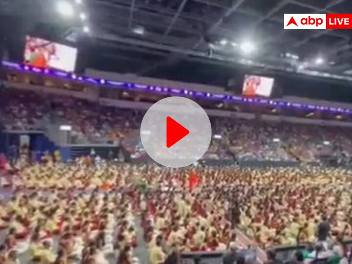 2000 kids chanted entire Bhagavad Gita by heart in Dallas America video viral on social media Trending: अमेरिका में 2000 बच्चों ने एक साथ की भागवत कथा, वीडियो देख मंत्रमुग्ध हो जाएंगे आप