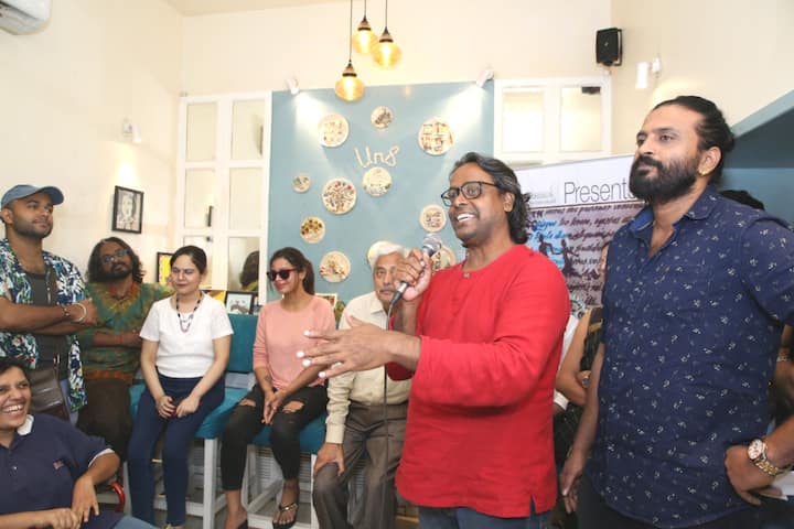 নাইজেল বলছেন, 'আমরা হেরে যাওয়ার ভয় পাই। সেই ভয়টাকে কাটিয়ে কাজটা করতে হবে। তবে হ্যাঁ, ওদের সঙ্গে কাজ করার সময় অনেক সাবধানতা অবলম্বন করতে হয়। ওরা একটা কল্পনার জগতে বাস করে।'