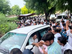 Jalore News: पार्टी नेताओं से 'नोकझोंक' के बीच सचिन पायलट का शक्ति प्रदर्शन! 250 गाड़ियों के काफिले के साथ पहुंचे पीड़ित के घर