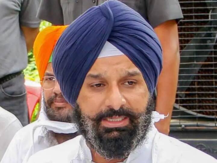 Punjab Vikram Singh Majithia said I have kept video of former CM Charanjit Singh Channi Punjab News: मजीठिया का दावा- मैंने चरणजीत सिंह चन्नी का वीडियो संभाल कर रखा है, वापस आएंगे तब वायरल करेंगे