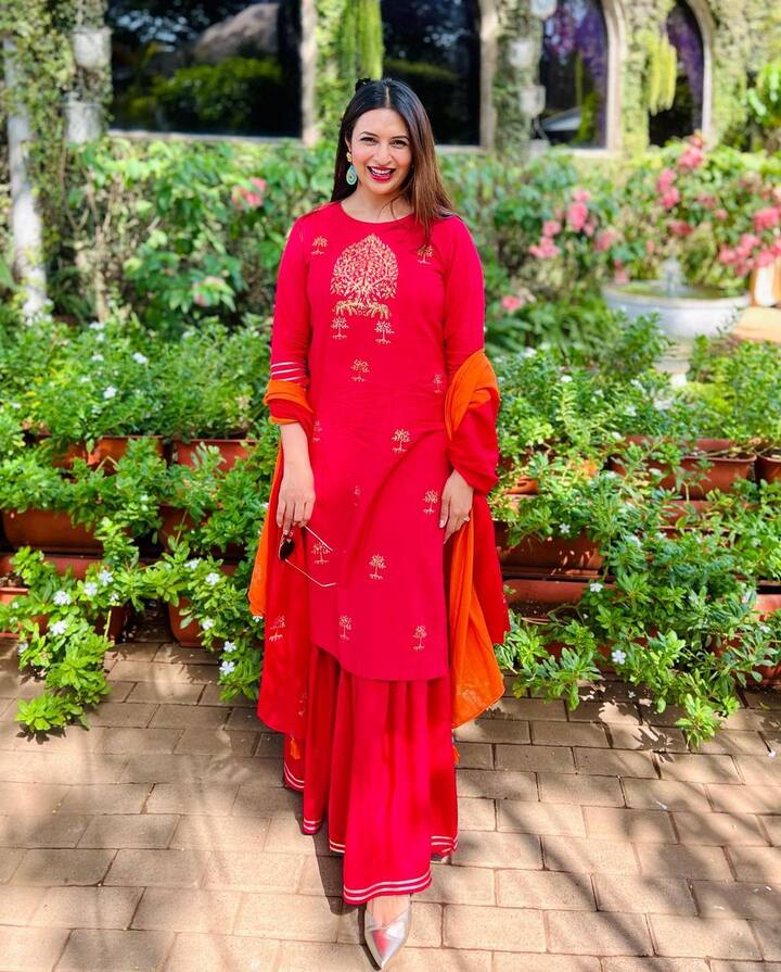 दिव्यांका त्रिपाठी इन दिनों अपनी मैरिड लाइफ एंजॉय कर रही हैं.आए दिन उन्हें पति विवेक दहिया संग वेकेशन मनाते हुए देखा जाता है.