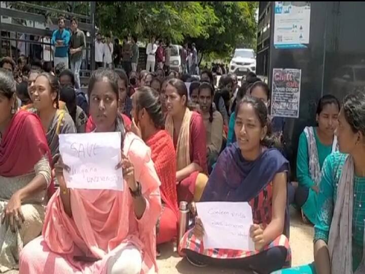 Telangana University Students Protesting Second Day DNN TU Students Dharna: తెలంగాణ యూనివర్శిటీ విద్యార్థుల రెండో రోజు నిరసన