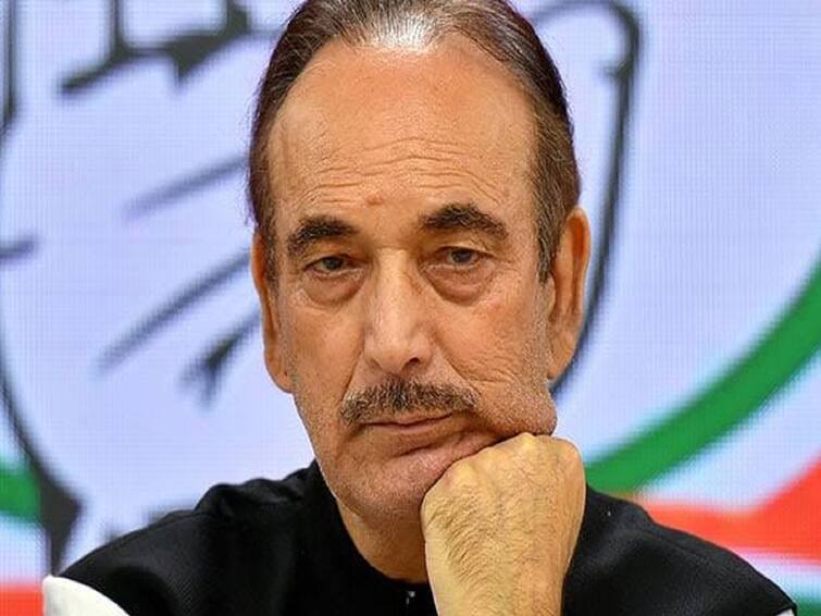congress leader Ghulam Nabi Azad resigns from chairmanship of newly constituted jammu kashmir congress campaign committee J&K Congress : गुलाम नबी आझाद यांचा काँग्रेसला धक्का, काही तासातच प्रचार समितीच्या अध्यक्षपदाचा राजीनामा 