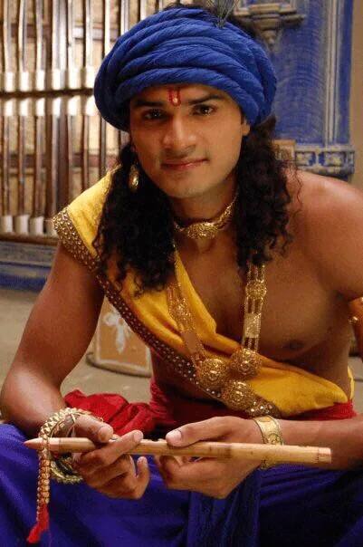 'કહાની હમારે મહાભારત કી' સિરીયલ જે 2008માં પ્રસારિત થઈ હતી તેનું નિર્માણ બાલાજી ટેલિફિલ્મ્સ દ્વારા કરવામાં આવ્યું હતું. આ શોમાં મૃણાલ જૈને શ્રી કૃષ્ણની ભૂમિકા ભજવી હતી.