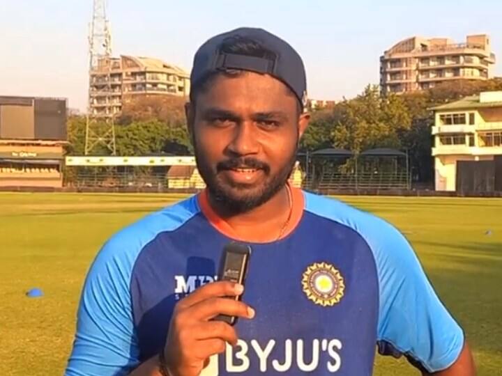 IND vs ZIM Sanju Samson rapid-fire answer favorite player ms dhoni likes shikhar dhawan reels VIDEO: Sanju Samson ने रैपिड-फायर में दिए दिलचस्प सवालों के जवाब, बताया क्यों पसंद हैं चहल-धवन