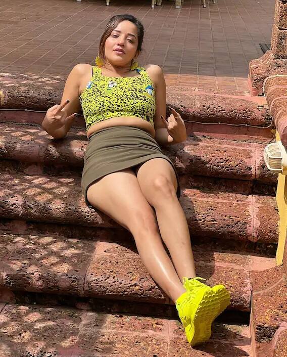 Monalisa Instagram Photos: ભોજપુરી એક્ટ્રેસ મોનાલિસા (Monalisa) ની ગણતરી ઇન્ડસ્ટ્રીની ટૉપની એક્ટ્રેસીસમાં કરવામાં આવી છે. પોતાની ગ્લેમરસ અદાઓ અને લૂકને લઇને તે હંમેશા લાઇમલાઇટમાં રહે છે.