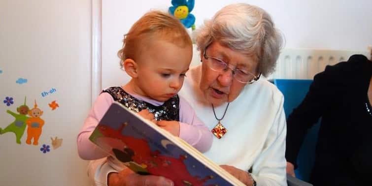 99 Year-Old US Woman Meets Her 100th Great-Grandchild In Pennsylvania Viral News: শততম সদস্যকে কোলে নিয়ে ৯৯-এ নট আউট পেনসিলভ্যানিয়ার বৃদ্ধা!