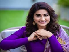 Sneha Photos: ఆహా! స్నేహ ఏముందబ్బా