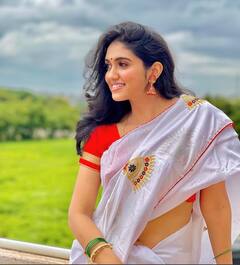 Rinku Rajguru : મરાઠી અભેનેત્રી રિંકુ રાજગુરુએ સાડીમાં શેર કર્યા હટકે Photos