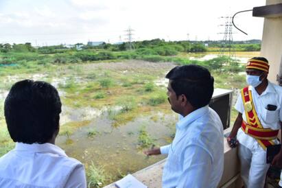 Breakdown in Ariyarangarai, District Collector inspects in person TNN திருச்சி: அரியாற்றங்கரையில் உடைப்பு விவசாய நிலங்களை சூழ்ந்த நீர்-  மாவட்ட ஆட்சியர் நேரில் ஆய்வு.