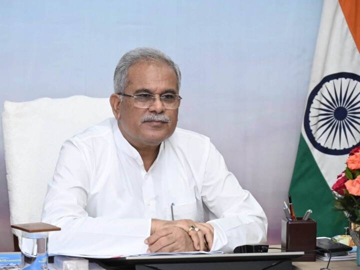 CM Bhupesh Baghel announces to open English Medium Government College in Chhattisgarh ANN Chhattisgarh News: सीएम भूपेश बघेल का बड़ा एलान- छत्तीसगढ़ में खोले जाएंगे सरकारी इंग्लिश मीडियम कॉलेज