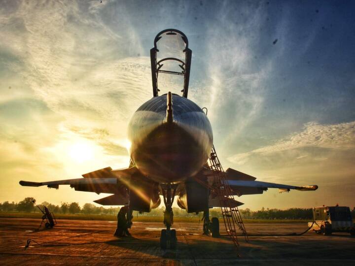 वियतनाम सेना इसी साल से संयुक्त राष्ट्र शांति सेना का हिस्सा बनी है और पहली बार अपनी सैन्य टुकड़ी को साउथ सूडान भेजा है. जबकि भारतीय सेना को यूएन पीसकीपिंग मिशन में तैनाती का एक लंबा अनुभव है. गुरूवार को चंडी मंदिर में युद्धाभ्यास के समापन के समय वियतनाम के राजदूत फाम सान्ह चाअू सहित भारतीय सेना की पश्चिमी कमान के कमांडर, लेफ्टिनेंट जनरल नव कुमार खंडूरी मौजूद रहे.