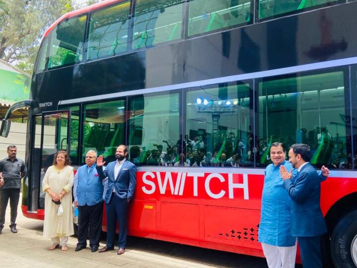 Country's First Electric Double Decker Bus Run In Mumbai, Transport Minister Nitin Gadkari Unveiled, Know Its Features ANN Mumbai: मुंबई में दौड़ी देश की पहली इलेक्ट्रिक डबल डेकर बस, नितिन गडकरी ने किया अनावरण, जानें इसकी खासियतें
