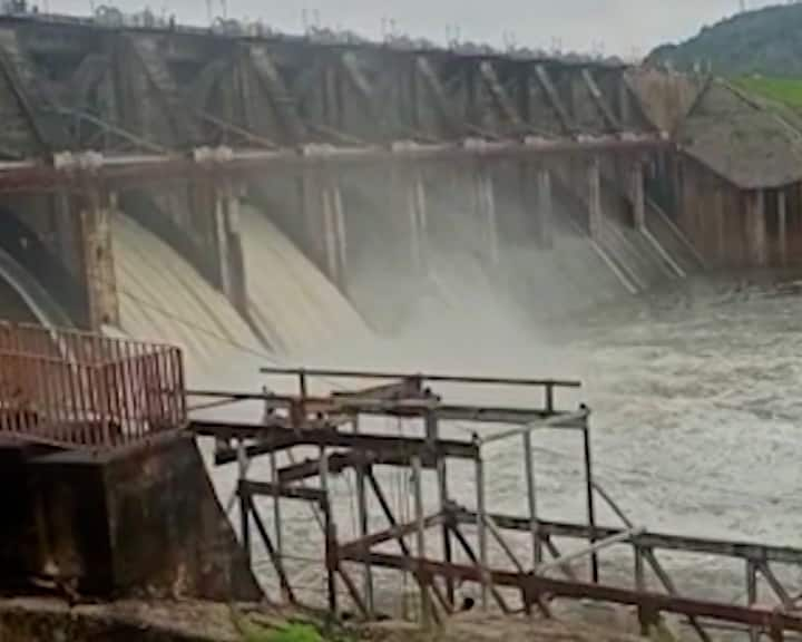 Four gates of Dharoi Dam opened Dharoi Dam: ધરોઇ ડેમના ચાર દરવાજા ખોલાયા, અમદાવાદ, ખેડાના નીચાણવાળા વિસ્તારોને કરાયા એલર્ટ