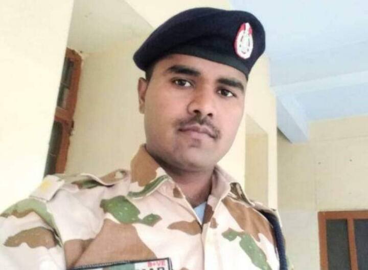 up news pahalgam itbp bus accident Etah soldier martyr last rites ann Etah News: पहलगाम बस हादसे में शहीद एटा के सपूत अमित कुमार का हुआ अंतिम संस्कार, नम आंखों से दी गई विदाई