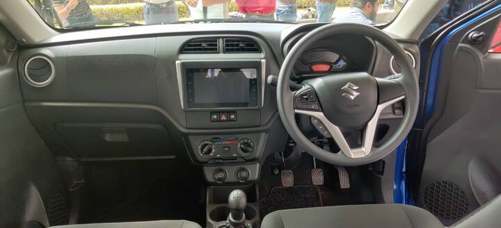 The same can be said of the interior with a much more plush cabin and better quality while it also gets a touchscreen unit along with a digital instrument cluster. The touchscreen is a 7-inch unit and is pretty good in terms of display clarity.