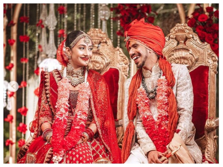 Yuzvendra Chahal's Wife Dhanashree Verma Dances to 'Are Re Are Ye Kya Hua'  as She Enters Her Wedding - Watch