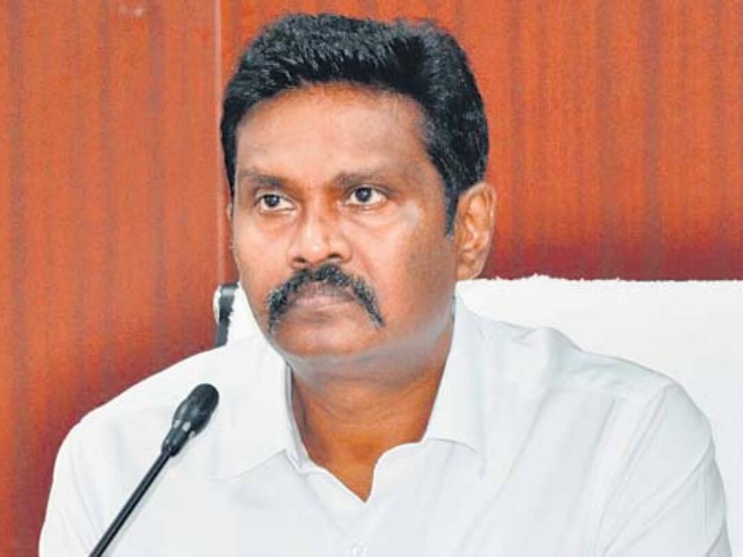 Madhav Video Issue : ఎక్లిప్స్ ల్యాబ్ రిపోర్ట్ ను మార్చారు - మాధవ్ వీడియో కేసులో సీఐడీ చీఫ్ సునీల్ వివరణ ! AP CID Sunil Kumar announced that the report given by the American forensic lab has been changed in the case of Madhav's video. Madhav Video Issue : ఎక్లిప్స్ ల్యాబ్ రిపోర్ట్ ను మార్చారు - మాధవ్ వీడియో కేసులో సీఐడీ చీఫ్ సునీల్ వివరణ !