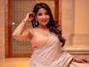 Sakshi Agarwal : தங்க நிற ஆடையில் ஜொலிக்கும் நடிகை சாக்ஷி அகர்வால்!