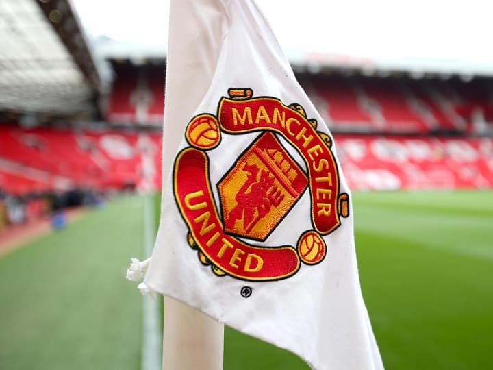 British Billionaire Jim Ratcliffe interested in buying Manchester United Football Club Manchester United को खरीदने के इच्छुक हैं जिम रेटक्लिफ, जानिये कितना है इस फुटबॉल क्लब का मार्केट कैप