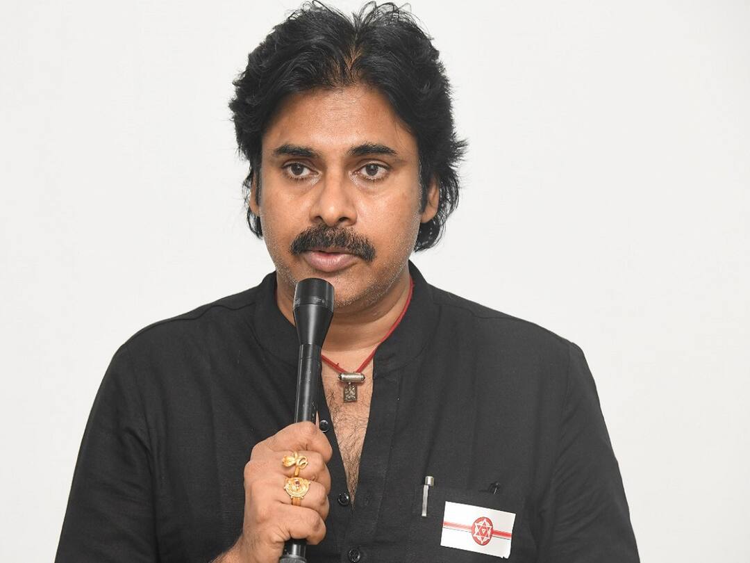 Pawan Kalyan demands app for MPs MLAs to track their work Pawan Kalyan: వాళ్లకీ యాప్ ఉండాలట! పవన్ కల్యాణ్ డిమాండ్ - సీఎం జగన్‌పై సెటైరికల్ కార్టూన్