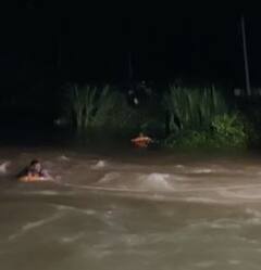 Photo : भंडारा जिल्ह्यात पूरस्थिती कायम, जनजीवन विस्कळीत