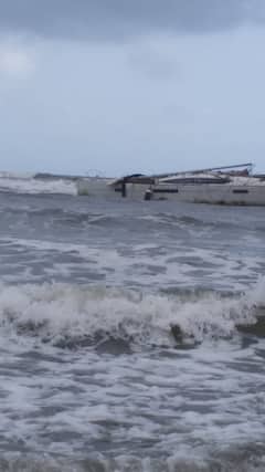 PHOTO : रायगडमध्ये एके-47सह संशयास्पद बोट आढळली; मुंबईत नाकाबंदी, राज्यभरात अलर्ट