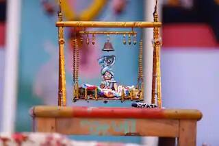 Krishna Janmashtami 2022: Do these things during Krishna Janmasthami night, will get promotion, financial benefits Krishna Janmashtami 2022 : জন্মাষ্টমীর রাতে এগুলি করুন, জীবনে আসবে দীর্ঘস্থায়ী সুখ-সমৃদ্ধি ও খ্যাতি