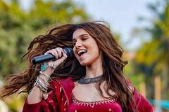 Tara Sutaria Pics: क्रॉप टॉप में तारा सुतारिया की पतली कमर से हटा नहीं पाएंगे नजर, कहर ढाती उनकी फोटोज देखिए