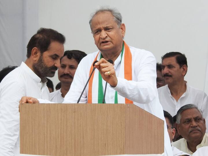 Vadodara CM Ashok Gehlot Claims To Form Government In Gujarat After Winning  Assembly Elections | Ashok Gehlot In Gujarat: गुजरात दौरे पर आए राजस्थान के  सीएम अशोक गहलोत, विधानसभा चुनाव को लेकर