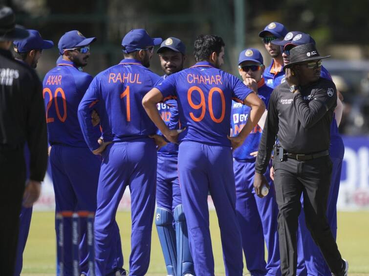 ZIM vs IND: Team India Need 190 Runs to win 1st ODI Against Zimbabwe Harare Sports Club, Harare, IND vs ZIM: दीपक चहर,  प्रसिद्ध कृष्णाची भेदक गोलंदाजी; झिम्बाब्वेचा संघ 189 धावांवर ढेपाळला!