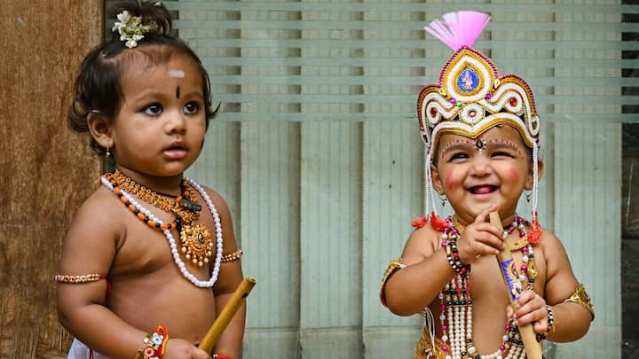 Janmashtami 2022: ভারতীয় সংস্কৃতির সঙ্গে যে যে উৎসব অঙ্গাঙ্গীভাবে জড়িয়ে থাকে, তার মধ্যে অন্যতম কৃষ্ণ জন্মাষ্টমী।